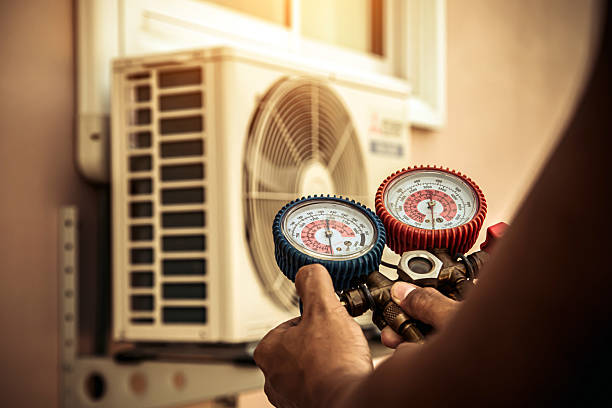 Professional Hvac technician working in Society Hill, SC